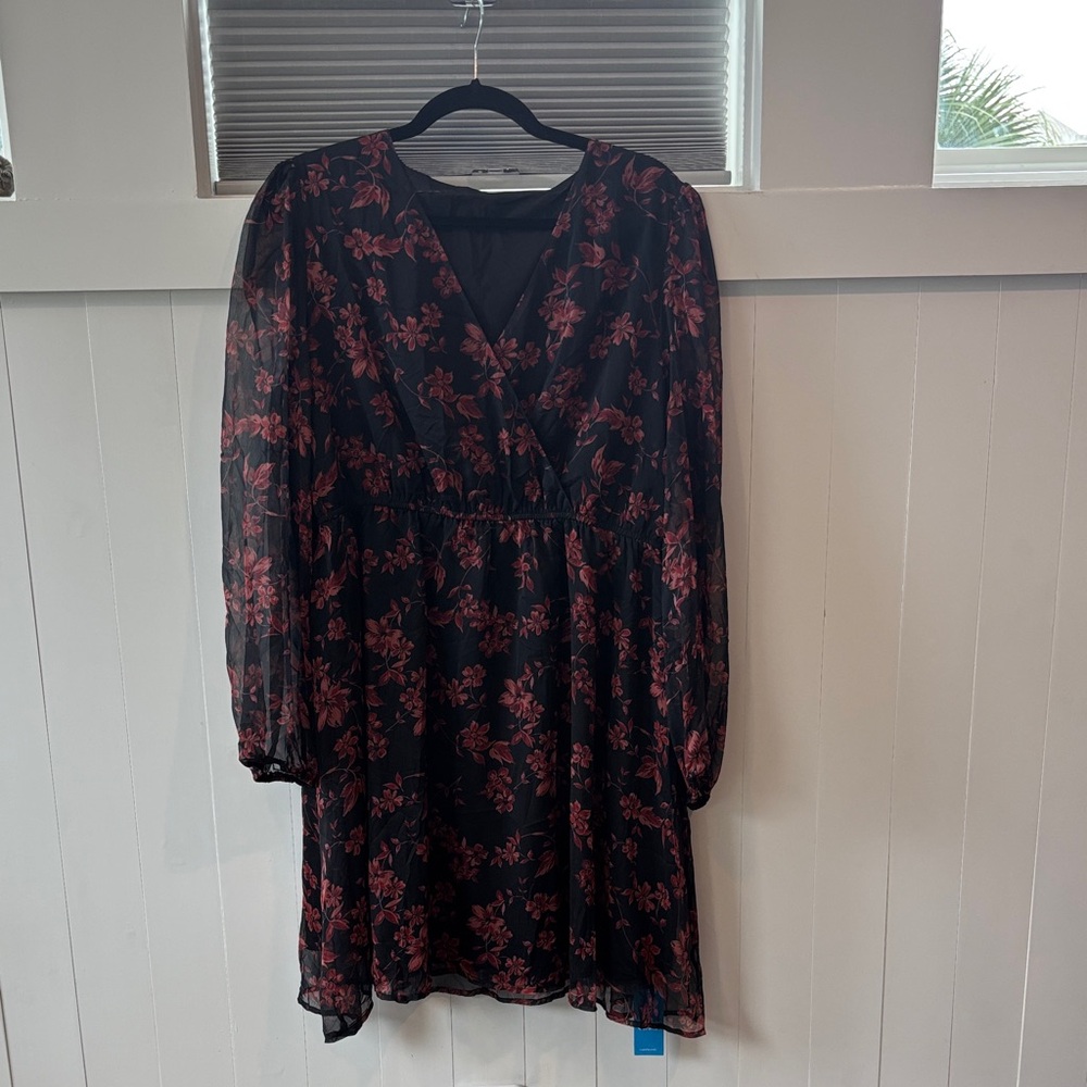 Chic Black and Red Floral Long Sleeve Dress